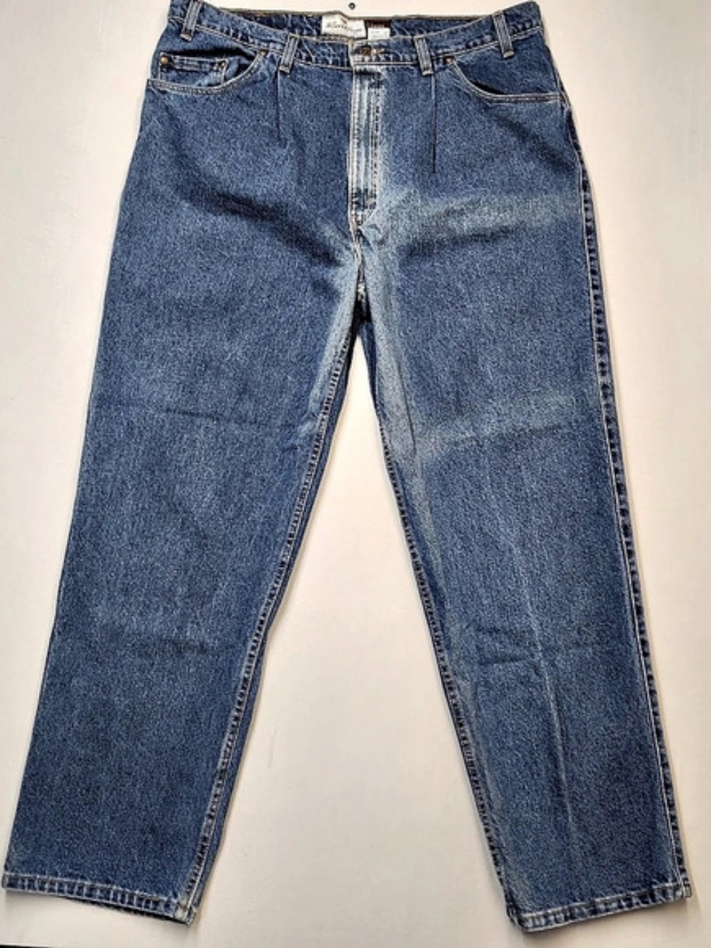 VTG 1996 Levi's 547 Loose Pleated Jeans 44x32 Made USA Rare Brown Tab Denim Fade